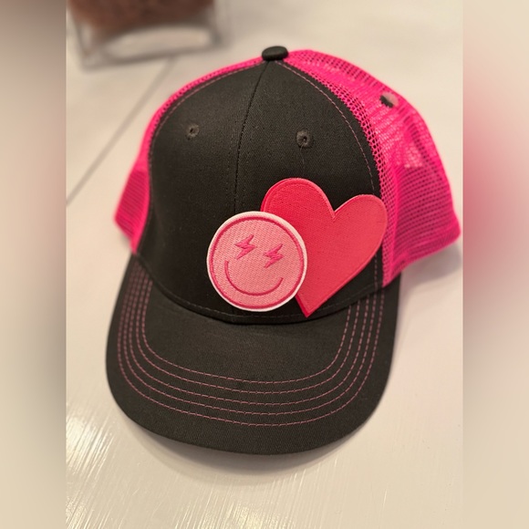 NWT! Girls INITIAL Pink Heart Patch Cap (Youth) - Picture 5 of 9